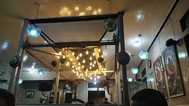 Waroeng Pondok Bahari