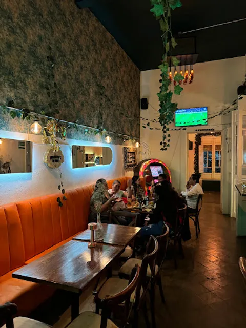 Nicolas Negrete Cantina Centro