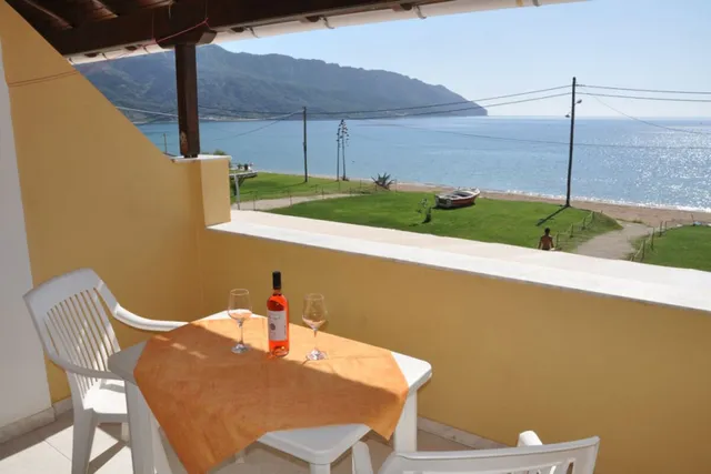 Elias & Vasili House | Apartments - Rooms Agios Georgios Pagon