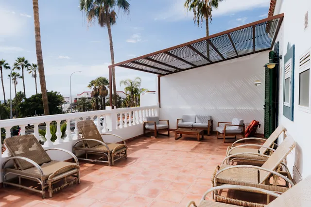 Endless Summer Tenerife l Surfhouse & Divecamp