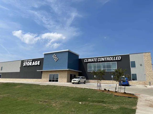 Store House Storage - Cleburne