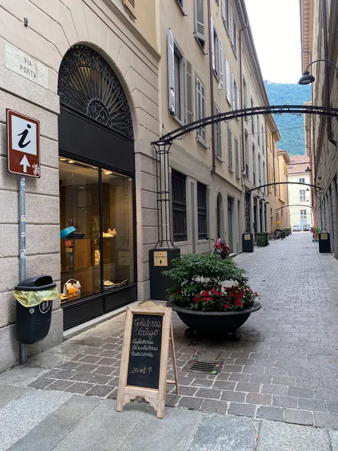 A.GI.EMME Woman & Kids