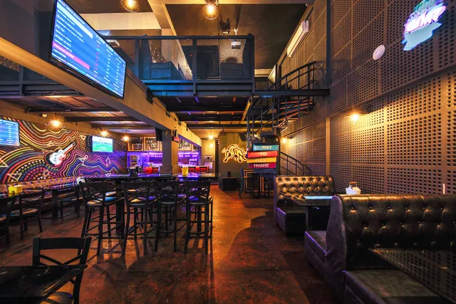 The 3 Musketeers Pub - Baner