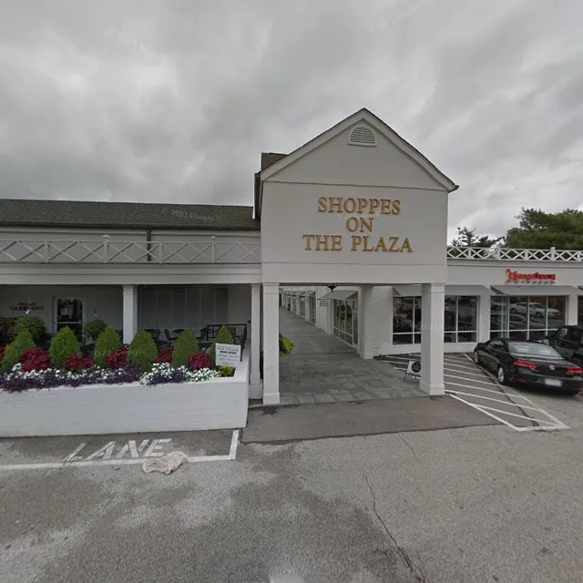 Shoppes On The Plaza
