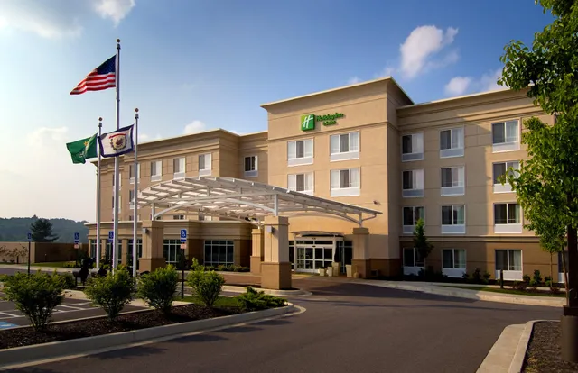 Holiday Inn & Suites Beckley by IHG