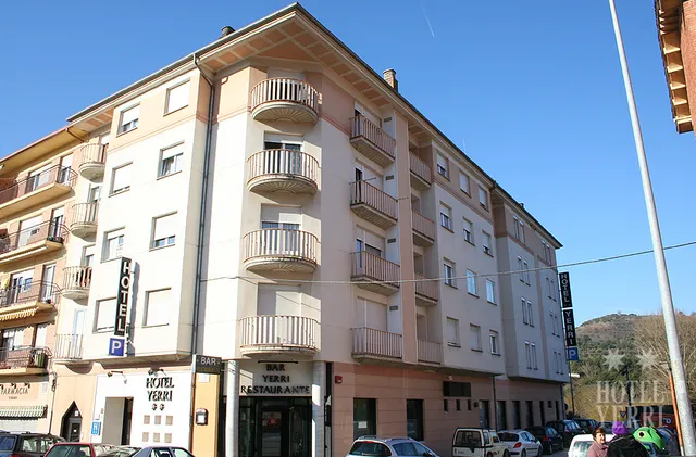 Hotel Yerri