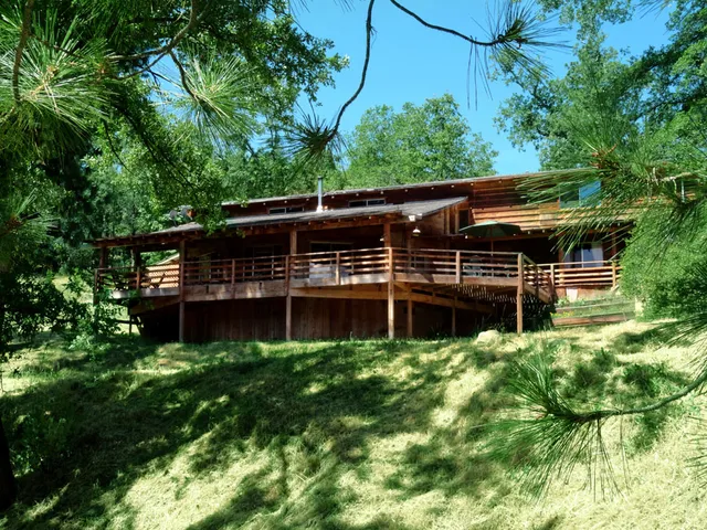 Evergreen Haus - Yosemite / Sierra - Mountain Cabin Lodging