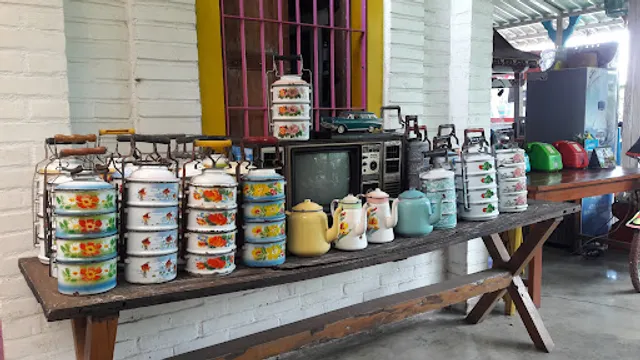 Ratu Sari Klenger Meatball Perumnas (Central)