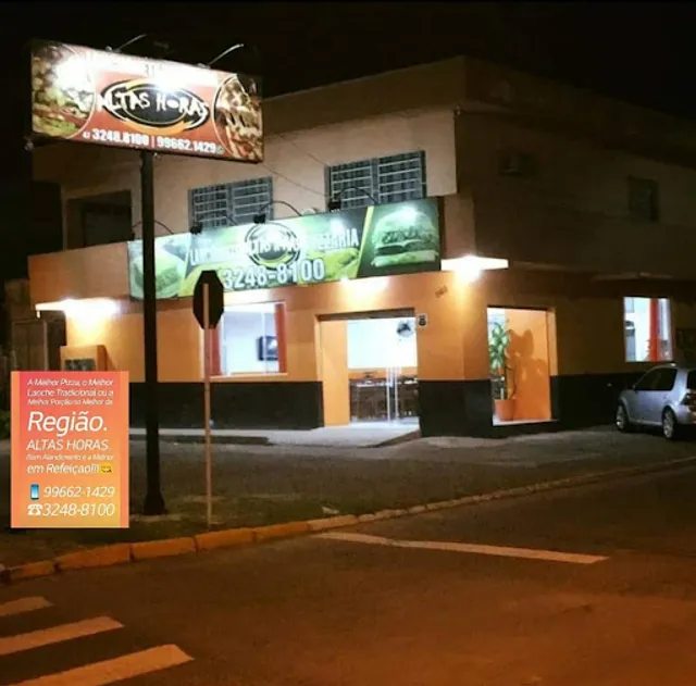 Altas Horas Lanchonete e Pizzaria