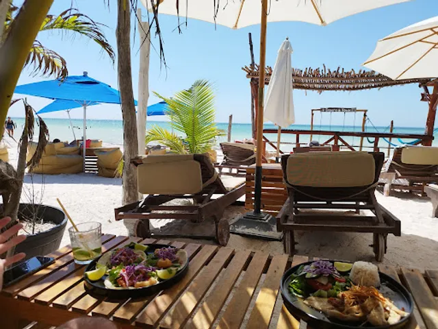 Carolinda Beach Club