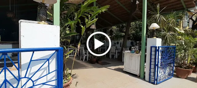 Pineapple Villa By Raddish