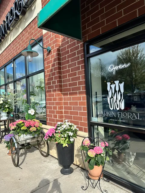Larkin Floral | West Dundee, IL