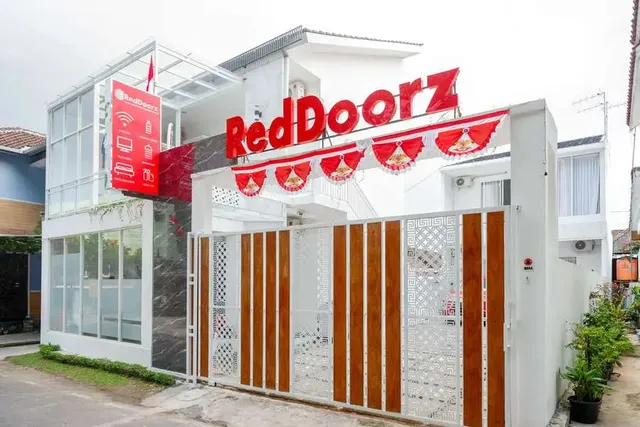 RedDoorz Syariah near Taruna Nusantara Magelang