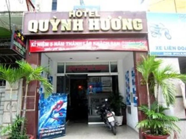 Quynh Huong Hotel
