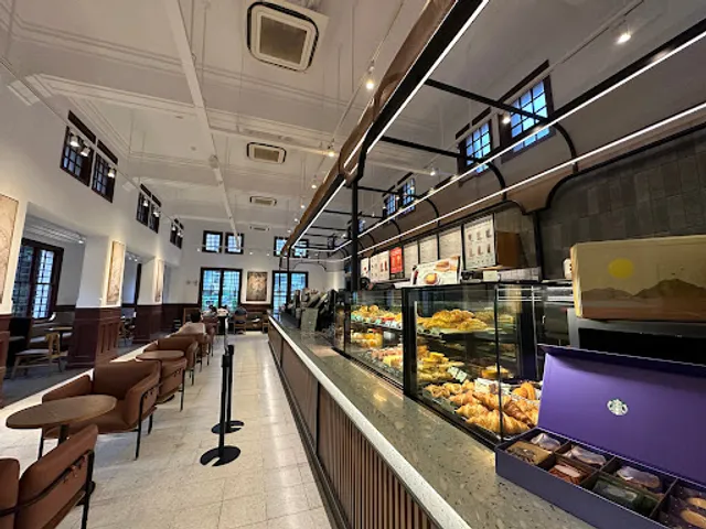 STARBUCKS Former Shinchiku Prefecture Library Shop