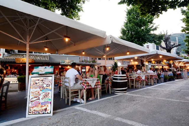 Loris Traditional Taverna