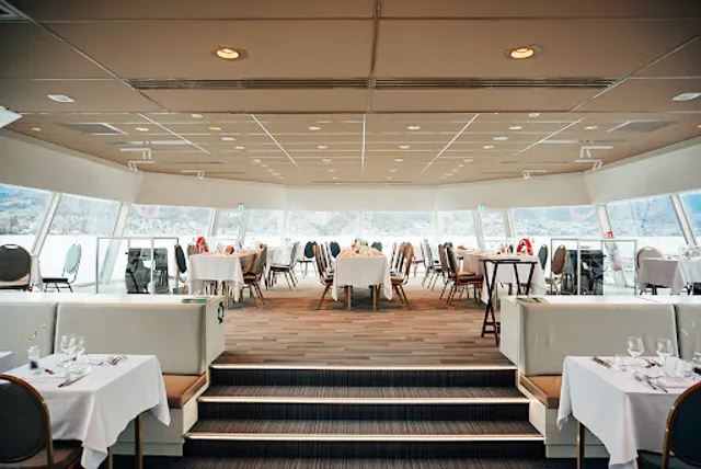 Le Libellule - Bateau Restaurant