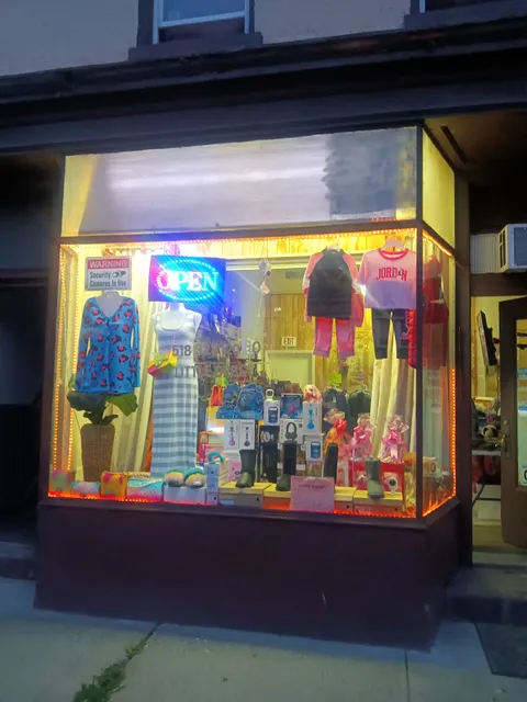 Little deb's gift store