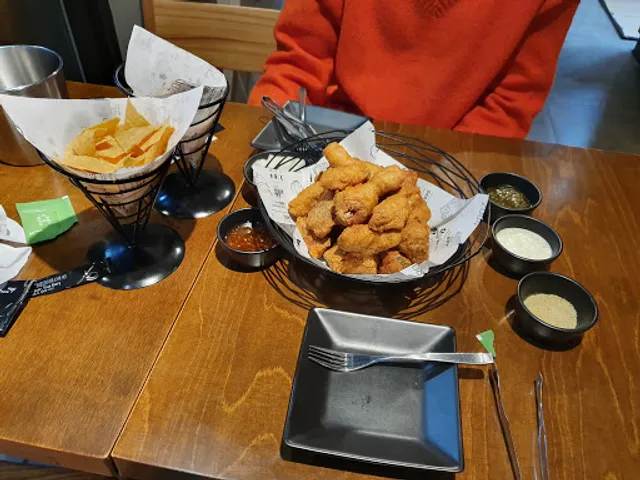 교촌치킨 중앙점