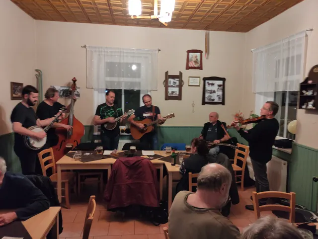 Hostinec Pod kaštanem