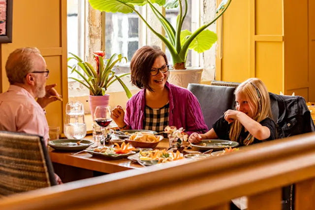 Doi Intanon, Thai Restaurant