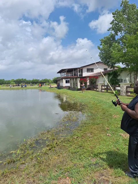 Krystals Ranch On The Lakes