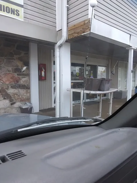 Village Discount Market