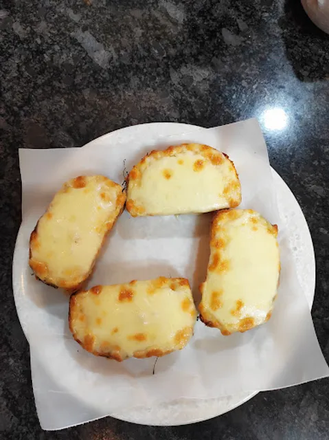 Half n' Half Pizza, Chinchwad