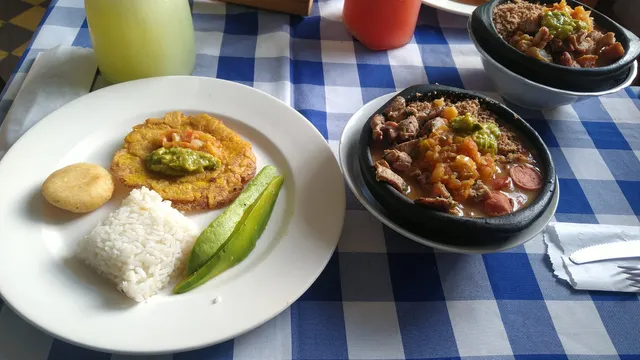 Restaurante - En leña y al Carbón