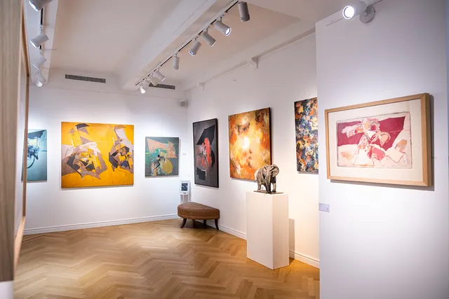 Authentic Nice Gallery