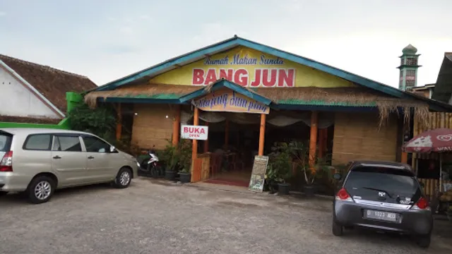 Rumah Makan Sunda Bang Jun