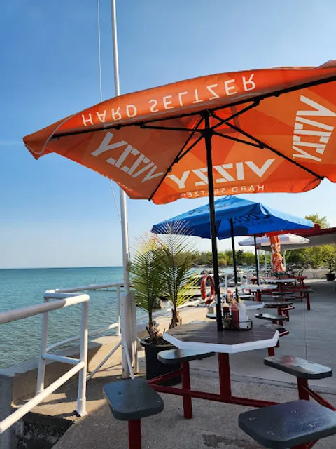 Hippo's @ Mohawk Marina