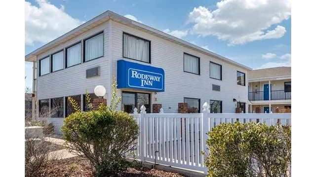 Rodeway Inn & Suites Rehoboth Beach