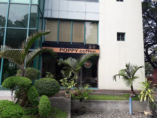 Poppy Coffee & Cupcakes