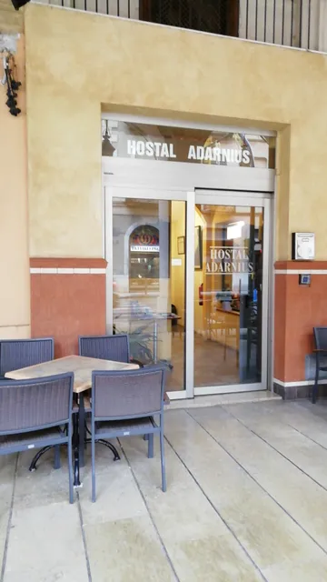 Hostal Adarnius