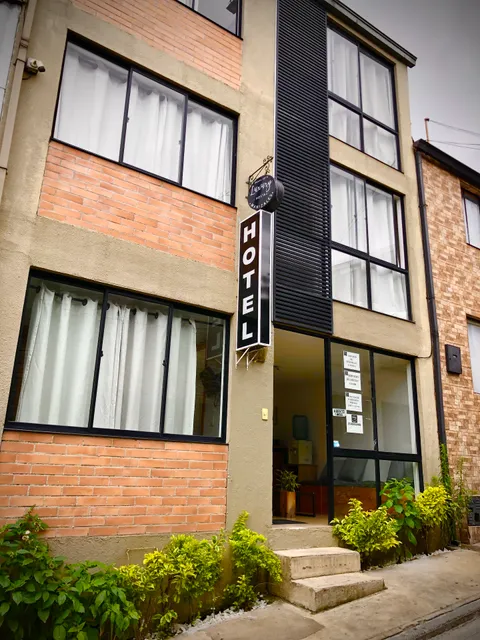 Hostal Luxury - Hotel Manizales - Hostales - Alojamientos - Habitaciones - Alojamientos
