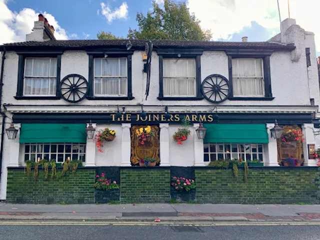 The Joiners Arms