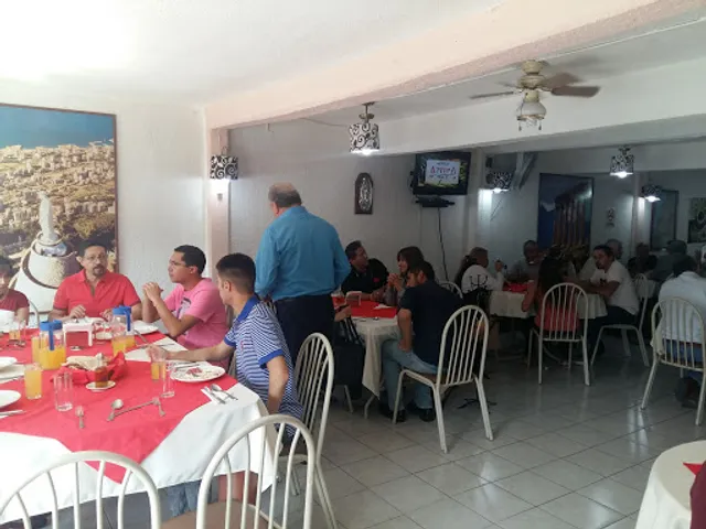 Buffet Libanés Biblos y Dulcería