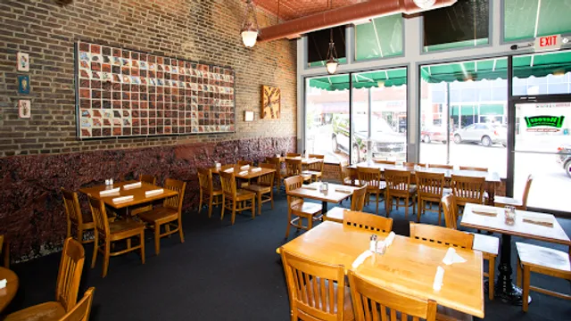 Heroes Restaurant & Pub