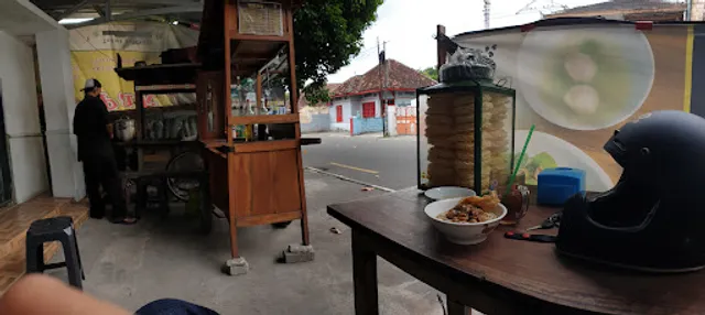 Ayam Kampung Goreng Kebon Ndhelik Bausasran