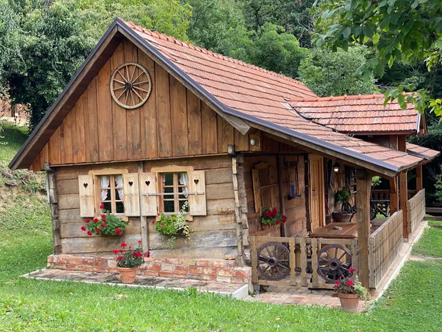 Grebengradska Medna Hiža