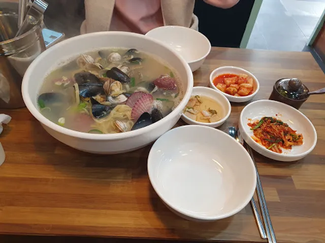 만돌칼국수