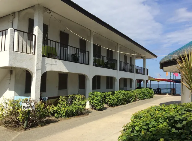 Coconut Grove Beach Resort