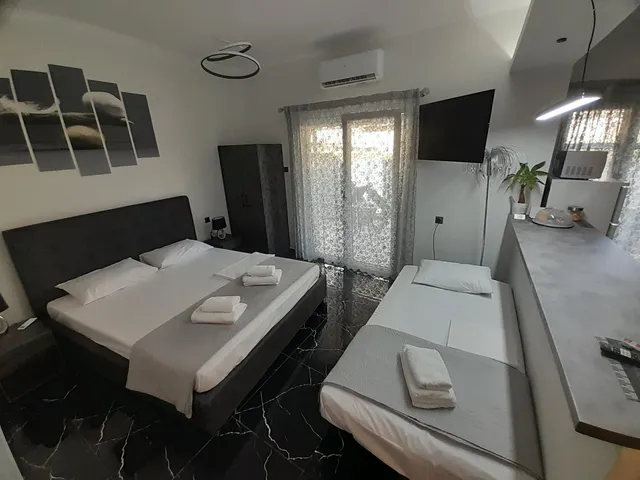 Chris luxury studio ioannina