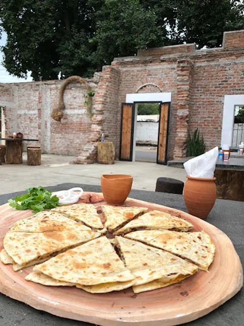 LA RUINA RESTAURANTE