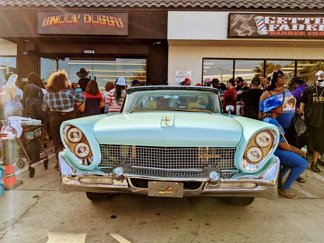 SNOOP DOGG’S CLOTHING