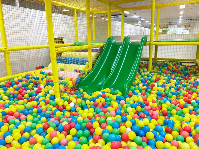 キッズランドUS 神戸甲南山手店