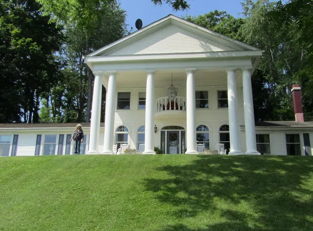 A Georgian Manner Bed & Breakfast