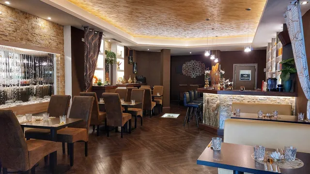 Hi5h Indická restaurace & Cocktail Bar