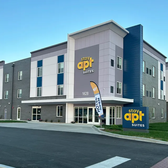stayAPT Suites Louisville North-Clarksville